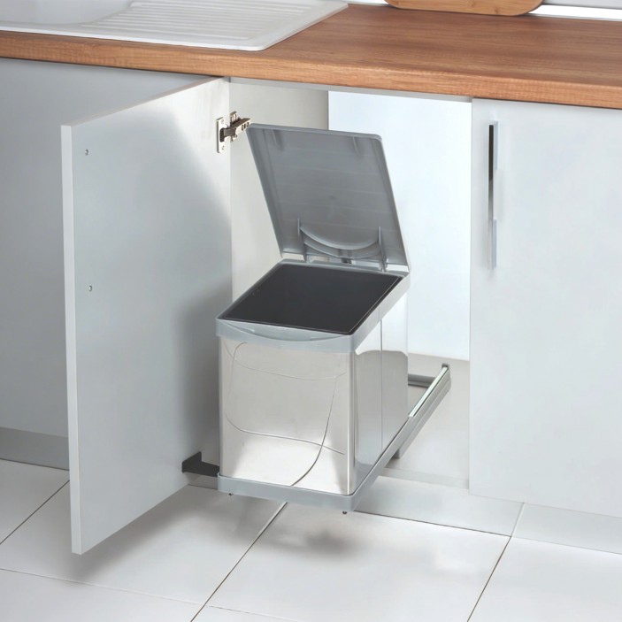 Вградено кошче за боклук с изтеглящ механизъм и един контейнер - 1 x 12 л. 19. Аксесоари за кухня
