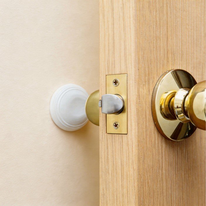 Самозалепващ стопер за врата 30. Аксесоари за интериорни врати