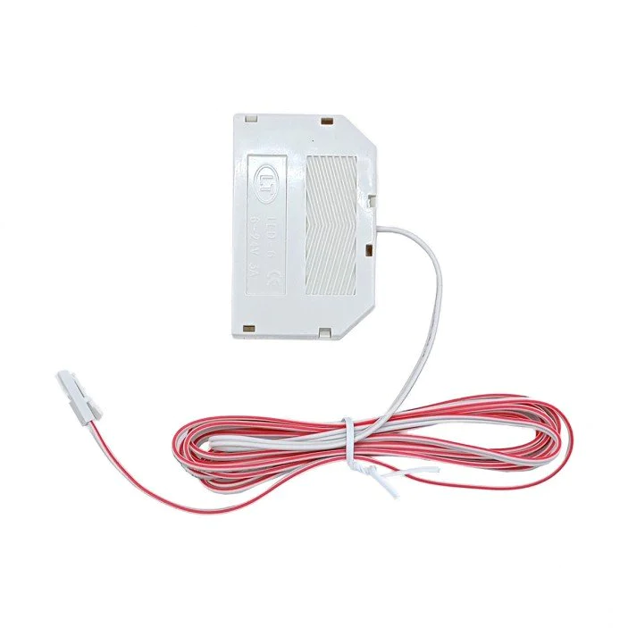 6-way splitter with 2m cable and MINI plug in white 31L.470.03