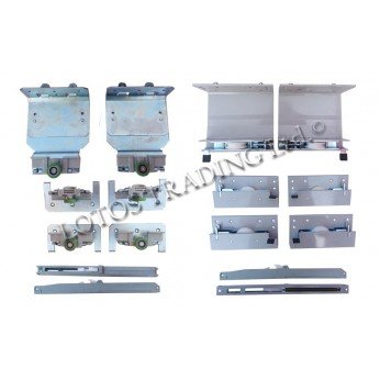 Soft closing mechanism for 2 doors
